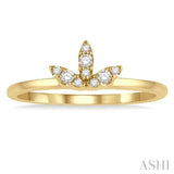 Leaf Petite Diamond Fashion Ring